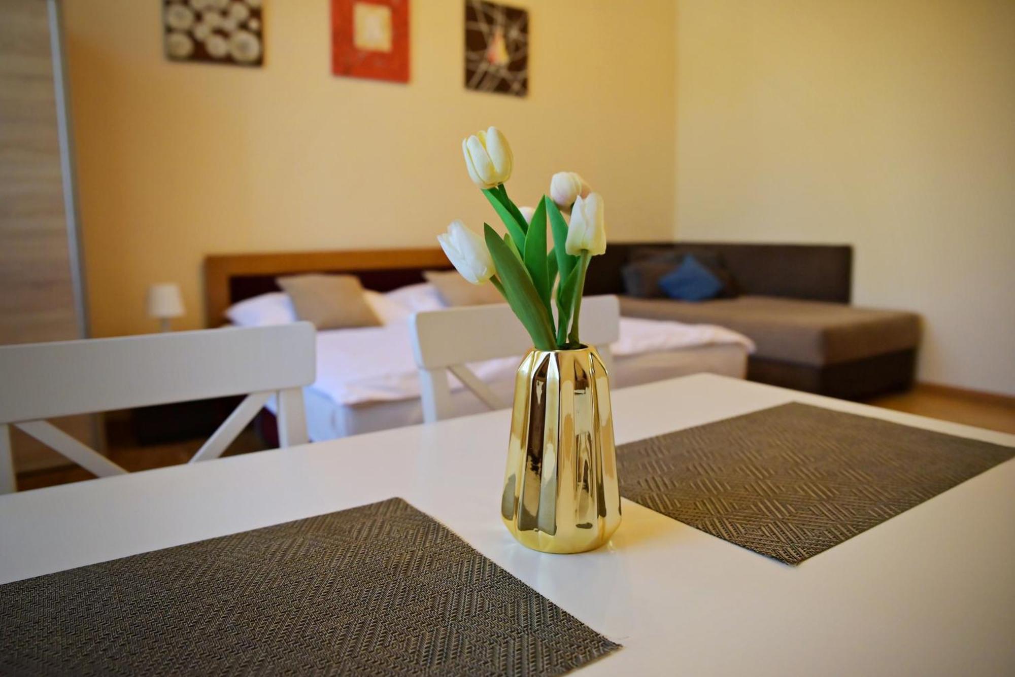 Makotel Apartmanhaz Dış mekan fotoğraf